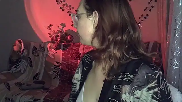 Snapshot of Lily_Ember chatting on November 22, 2025, 6:07 pm Lily Ember online show from November 22, 2025, 6:07 pm