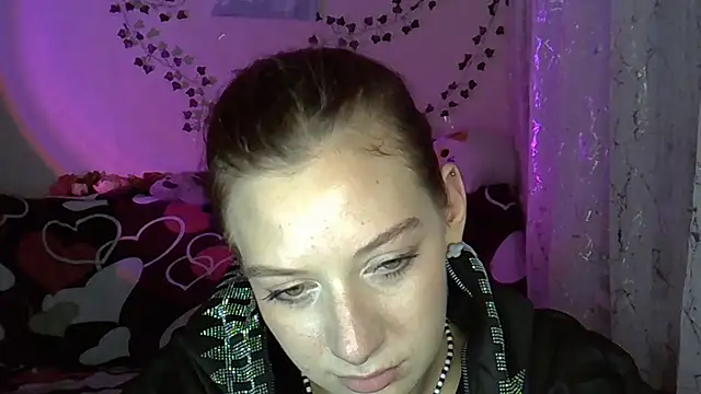 Snapshot of Lily_Ember chatting on November 21, 2025, 6:18 pm Lily Ember online show from November 21, 2025, 6:18 pm