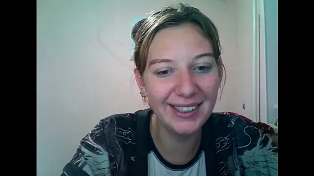 Snapshot of Lily_Ember chatting on September 20, 2025, 8:14 pm Lily Ember online show from September 20, 2025, 8:14 pm