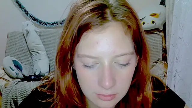 Snapshot of Lily_Ember chatting on December 17, 2025, 7:08 pm Lily Ember online show from December 17, 2025, 7:08 pm