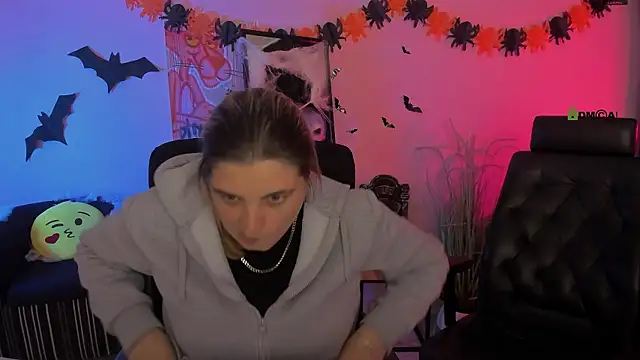 inga gree online show from November 1, 2025, 7:52 pm