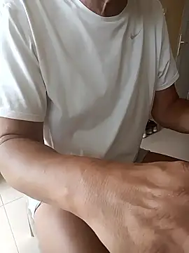 Unique X perience online show from January 13, 2026, 8:24 pm