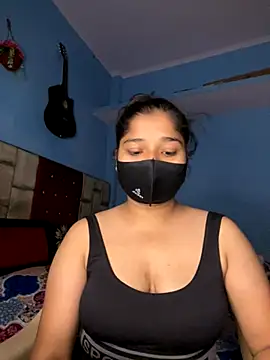 hoty reena online show from November 7, 2025, 5:28 pm