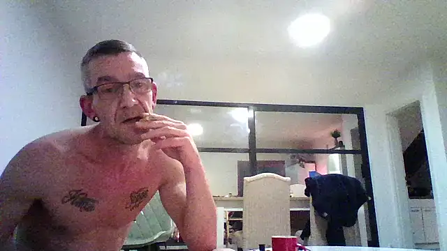 Kevinhot38 online show from December 14, 2025, 8:03 pm