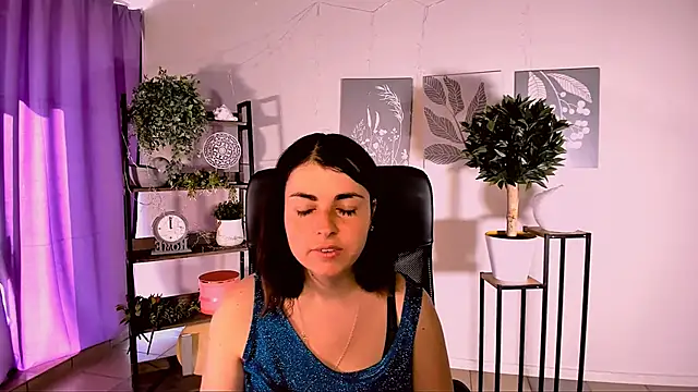 MartaEdams online show from June 11, 2026, 5:04 am