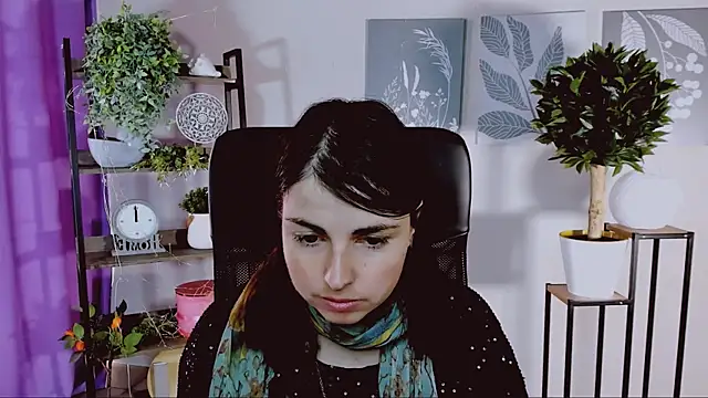 MartaEdams online show from April 21, 2026, 6:20 am