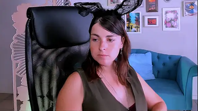 MartaEdams online show from September 11, 2025, 9:20 am