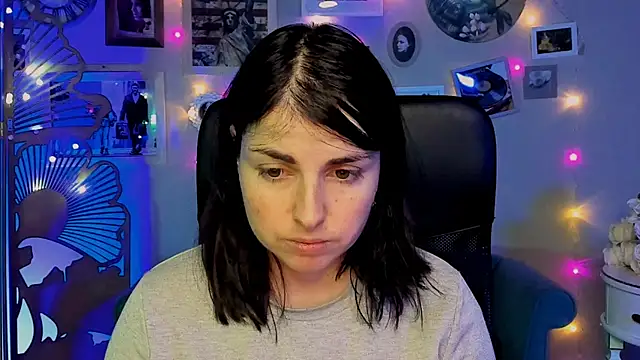 MartaEdams online show from January 13, 2026, 6:17 am