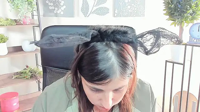 MartaEdams online show from September 25, 2025, 6:08 am