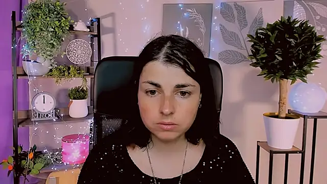 MartaEdams online show from May 20, 2026, 6:32 am