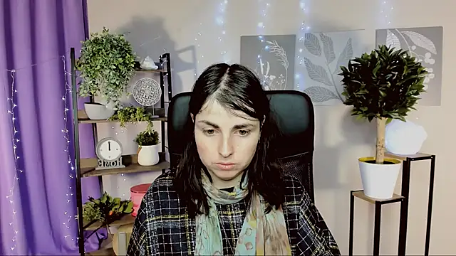 MartaEdams online show from March 19, 2026, 6:24 am