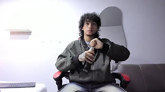 Snapshot of JackesTaylor chatting on December 15, 2025, 8:53 am JackesTaylor online show from December 15, 2025, 8:53 am