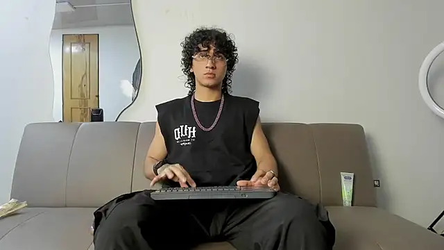 Snapshot of JackesTaylor chatting on November 27, 2025, 4:57 am JackesTaylor online show from November 27, 2025, 4:57 am