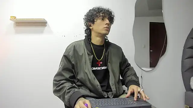 Snapshot of JackesTaylor chatting on October 23, 2025, 4:55 am JackesTaylor online show from October 23, 2025, 4:55 am