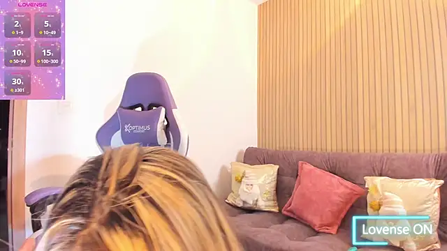 Snapshot of miacox_23 chatting on December 16, 2025, 1:10 am miacox 23 online show from December 16, 2025, 1:10 am