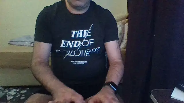 Snapshot of st206boy chatting on July 14, 2026, 2:05 am st206boy online show from July 14, 2026, 2:05 am