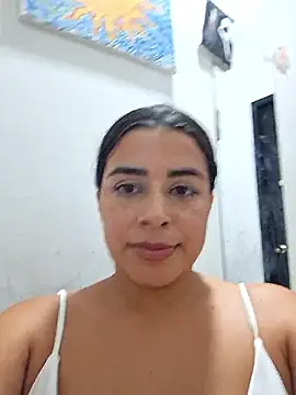 Snapshot of channell0 chatting on January 18, 2026, 5:44 am channell0 online show from January 18, 2026, 5:44 am