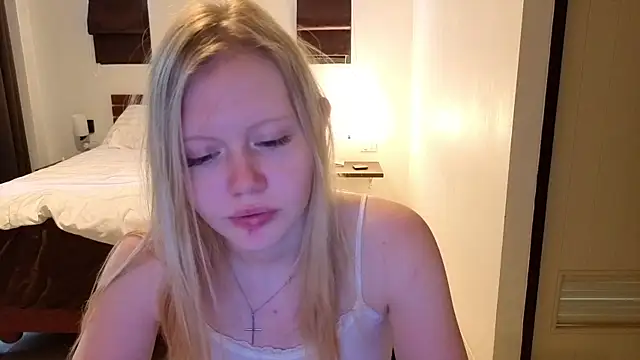 Snapshot of Wendy_228 chatting on July 2, 2026, 3:34 am Wendy 228 online show from July 2, 2026, 3:34 am