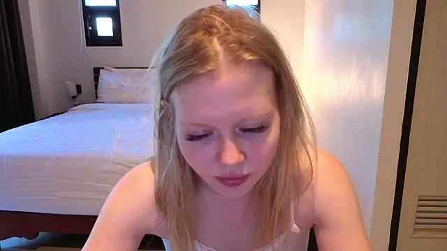 Snapshot of Wendy_228 chatting on June 15, 2026, 4:12 am Wendy 228 online show from June 15, 2026, 4:12 am