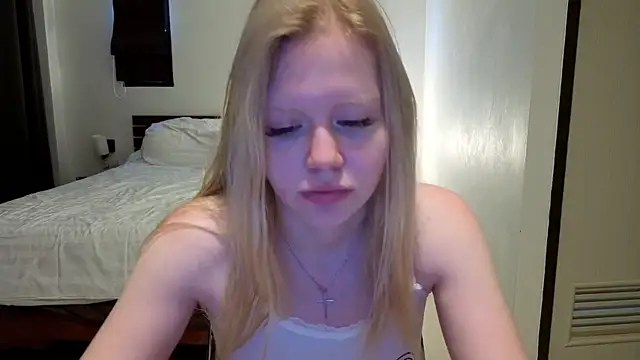 Snapshot of Wendy_228 chatting on June 19, 2026, 2:17 am Wendy 228 online show from June 19, 2026, 2:17 am