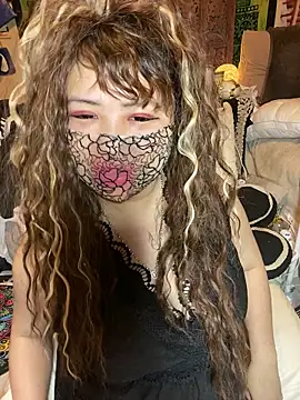 xoxLILxMELOxox online show from October 6, 2025, 4:19 pm