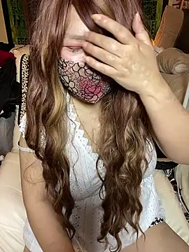 xoxLILxMELOxox online show from October 28, 2025, 2:38 pm