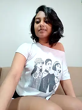 littlemissdevil69 online show from October 7, 2025, 9:21 am