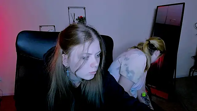 Snapshot of foxy_tease_ chatting on September 13, 2025, 10:21 pm foxy tease online show from September 13, 2025, 10:21 pm