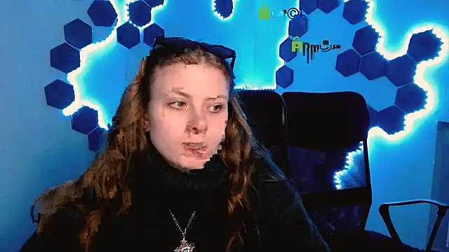 Snapshot of foxy_tease_ chatting on November 28, 2025, 10:48 am foxy tease online show from November 28, 2025, 10:48 am