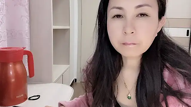 JackieBell online show from November 7, 2025, 10:46 pm