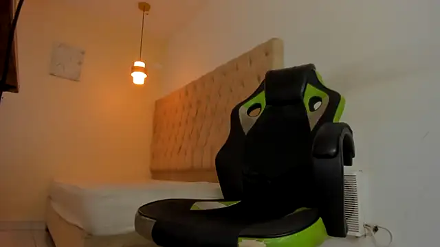 Snapshot of Darkknightx01 chatting on December 3, 2025, 1:50 am Darkknightx01 online show from December 3, 2025, 1:50 am