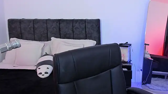 Snapshot of Taylormaxwell chatting on February 27, 2026, 9:25 pm Taylormaxwell online show from February 27, 2026, 9:25 pm