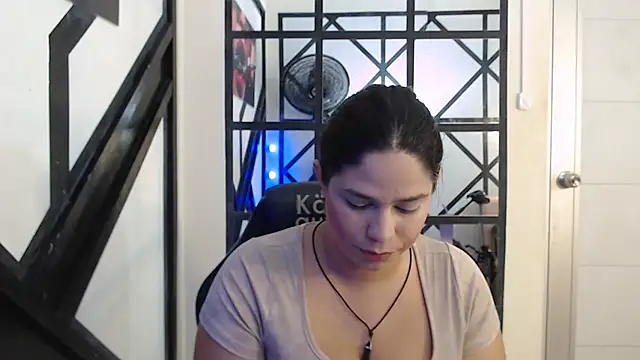 lucia ht online show from October 8, 2025, 12:34 am