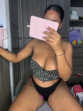 Snapshot of Mia_sweet80 chatting on November 29, 2025, 3:06 am Mia sweet80 online show from November 29, 2025, 3:06 am