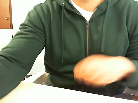 Snapshot of PC_boy_slv chatting on October 18, 2025, 6:43 pm PC boy slv online show from October 18, 2025, 6:43 pm