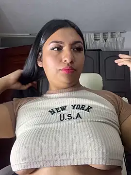 Snapshot of Issa_Santana chatting on October 19, 2025, 7:49 pm Issa Santana online show from October 19, 2025, 7:49 pm