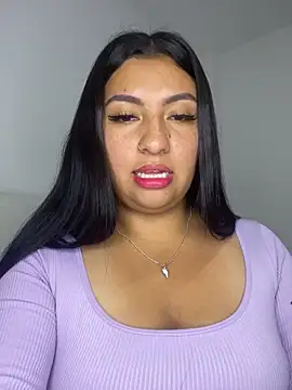 Issa Santana online show from April 4, 2026, 8:37 pm