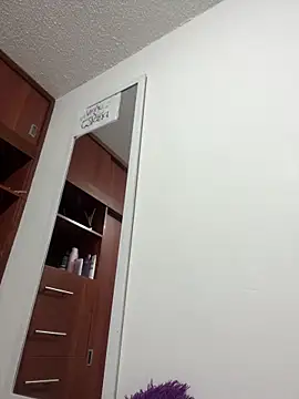 Snapshot of Issa_Santana chatting on December 20, 2025, 8:55 pm Issa Santana online show from December 20, 2025, 8:55 pm