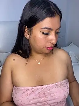 Snapshot of Issa_Santana chatting on February 13, 2026, 8:42 pm Issa Santana online show from February 13, 2026, 8:42 pm