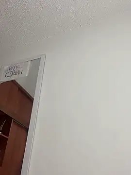 Snapshot of Issa_Santana chatting on December 19, 2025, 8:33 pm Issa Santana online show from December 19, 2025, 8:33 pm