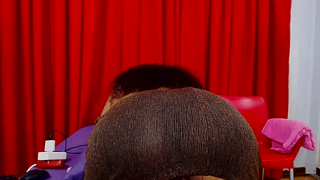 SexyBustyBoobs online show from October 7, 2025, 4:52 pm