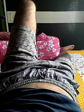 darkbluemoon online show from November 7, 2025, 9:36 am