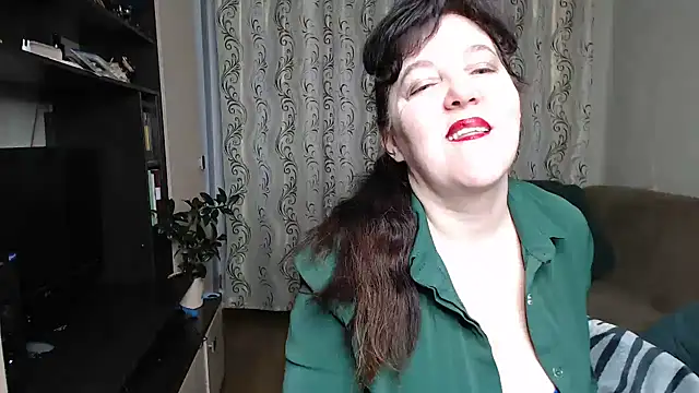 Snapshot of Illusionq chatting on December 2, 2025, 4:58 am Illusionq online show from December 2, 2025, 4:58 am