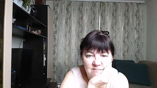 Snapshot of Illusionq chatting on November 4, 2025, 5:00 am Illusionq online show from November 4, 2025, 5:00 am