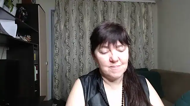 Snapshot of Illusionq chatting on November 7, 2025, 5:01 am Illusionq online show from November 7, 2025, 5:01 am