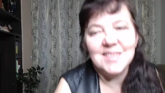 Snapshot of Illusionq chatting on December 3, 2025, 10:25 am Illusionq online show from December 3, 2025, 10:25 am