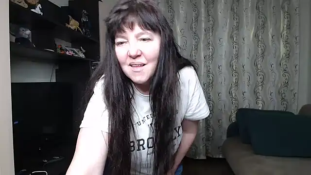 Snapshot of Illusionq chatting on February 16, 2026, 5:06 am Illusionq online show from February 16, 2026, 5:06 am