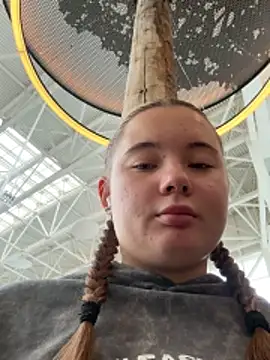 Snapshot of StephanieMur chatting on October 12, 2025, 4:47 am StephanieMur online show from October 12, 2025, 4:47 am