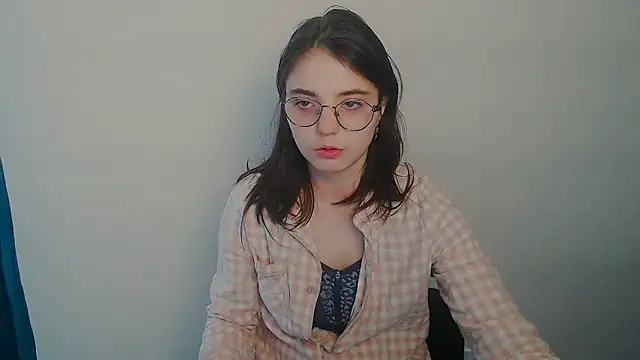 Snapshot of Sun_Shine__ chatting on April 19, 2026, 12:39 pm Sun Shine online show from April 19, 2026, 12:39 pm