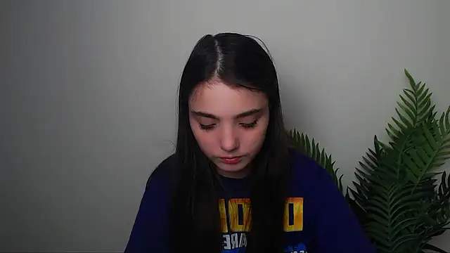 Sun Shine   online show from September 18, 2025, 8:56 pm